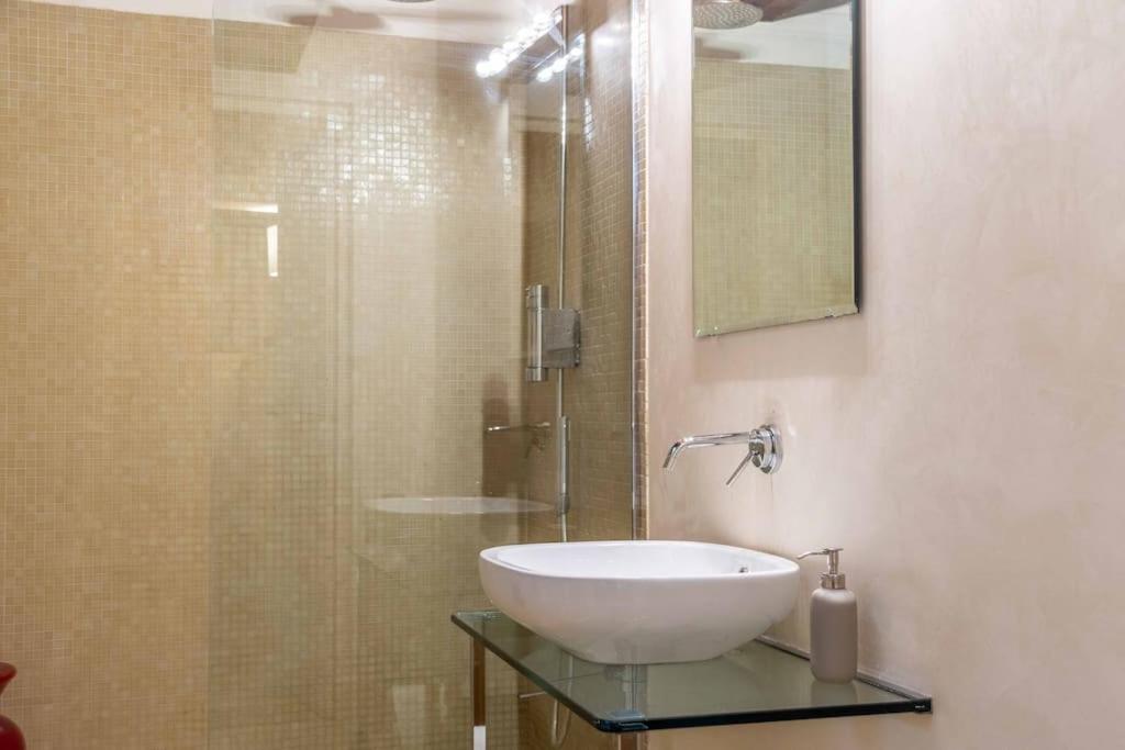 Verdi With Terrace Apartamento Florencia
